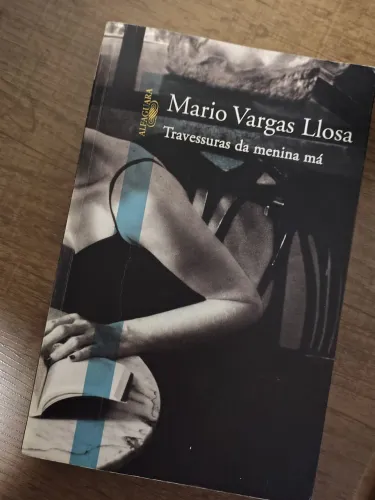 Livro Travessuras da menina má - Mario Vargas Llosa