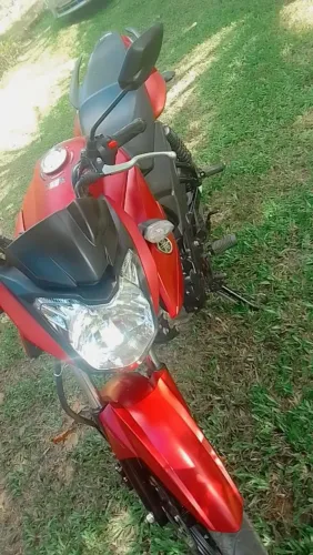 Vende-se moto única dona dispenso curioso. 