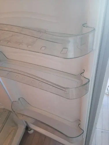 Vende se uma geladeira 