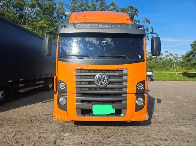 VW 24280 CRM 6x2 ano 2016/2017
