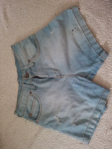 Short jeans azul claro tam 38