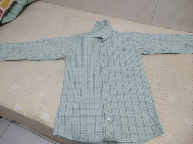 CAMISA SOCIAL (TAM. M JUSTA)