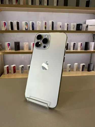 iPhone 13 Pro Max 256GB Prata Seminovo 92% (Mgs bateria) -RETIRADA EM LOJA FISICA