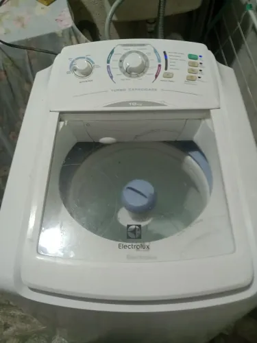 Máquina Electrolux 10 kilos funcionando perfeitamente
