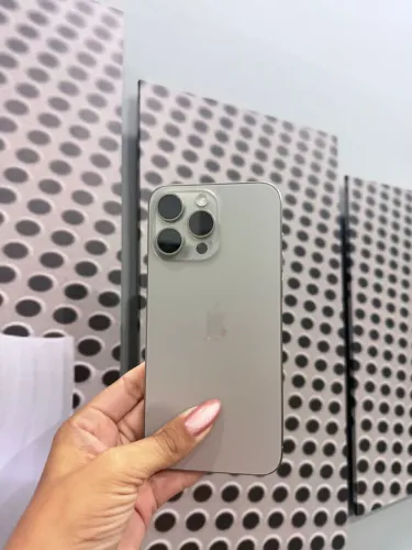 iPhone seminovo 15 PRO MAX 256GB - promoção