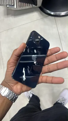 iPhone 13 novo
