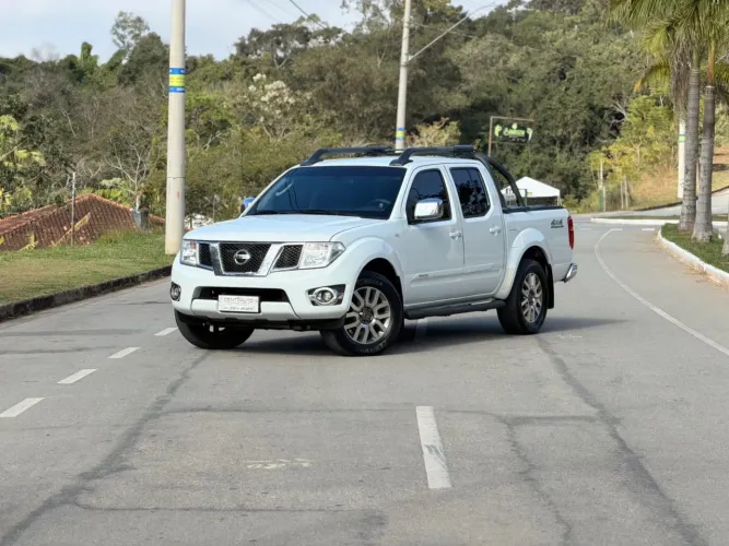 Nissan Frontier SL CD 4X4 2.5tb Diesel AUT 2016