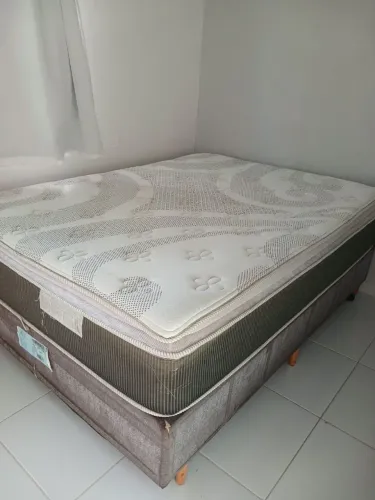 Cama casal tamanho padrão