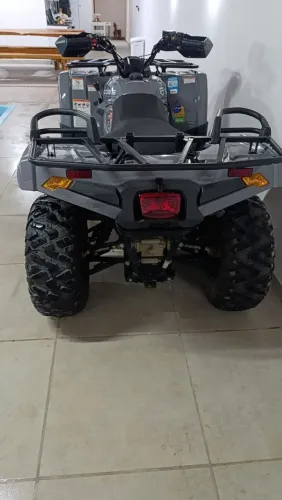 Quadriciclo terrox 400L ano 2023 estado de novo sem detalhes apenas 1.000 km valor 44.000.
