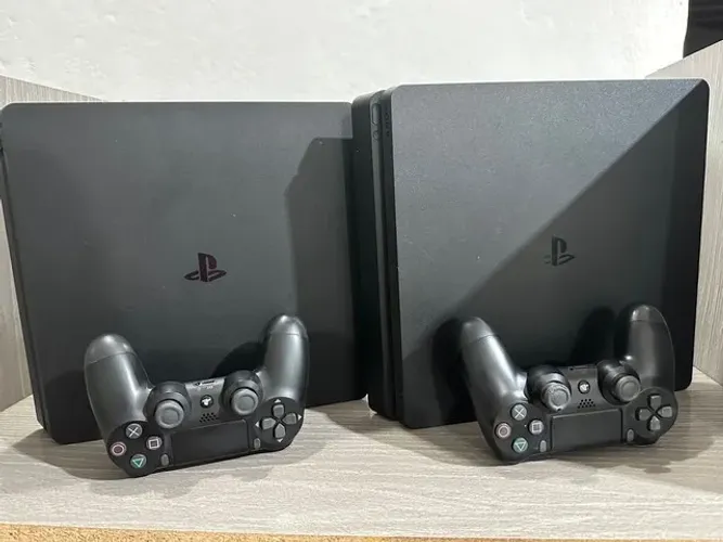 Playstation 4 slim 500gb seminovo aceitamos consoles como parte do pagamento