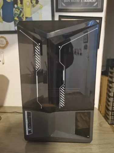 Impressora 3D em resina (Elegoo Saturn 4)
