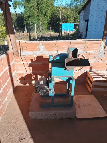Vendo Triturador de mandioca e folhagens