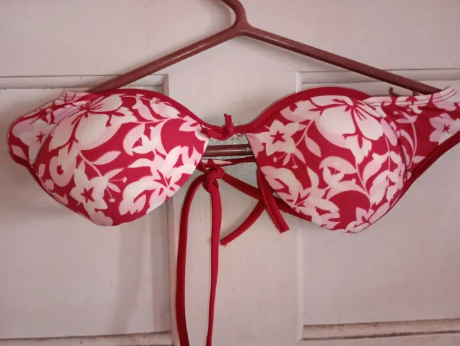 Roupas femininas e masculinas