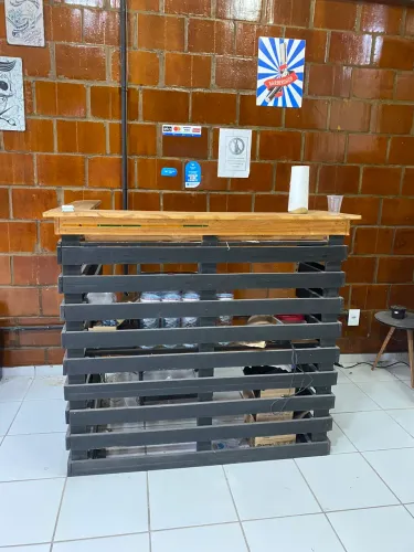 Balcão de madeira / rústico