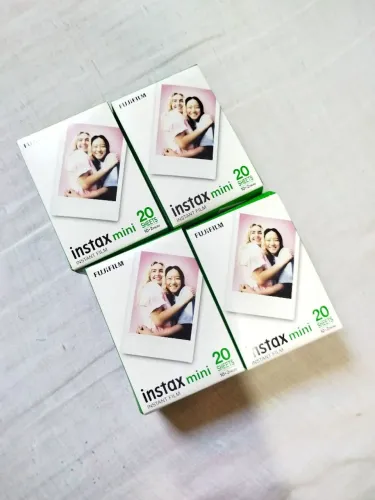 Filme Polaroid Fijufilm para câmera Instax Mini 20und
