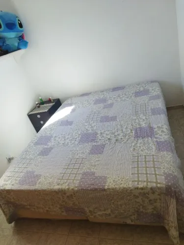 Cama Queen box e colchão