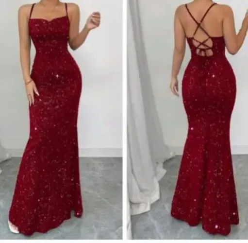 PROMOÇAO - NOVO - Lindo vestido vermelho chique para festa e outras ocasiões - Nunca usado