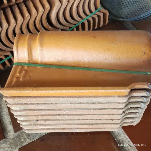 Telhas novas de barro para venda