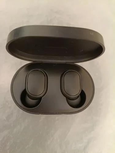 Vendo fone de ouvido Redmi sem fio usado