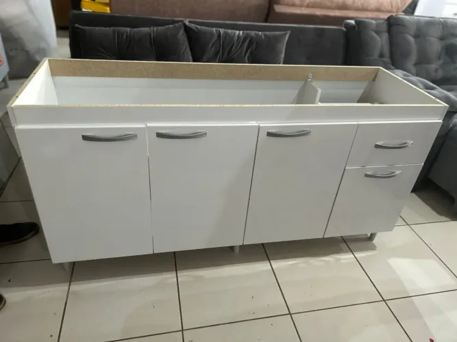 Balcão 1.60 com uma gaveta