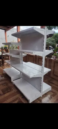 Gôndolas pra comércio em geral e expositor pra salgados e sandália, gôndolas 4 metros.