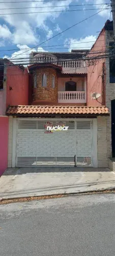 Sobrado Residencial no Jardim Santa Bárbara | 3 Quartos (1 Suíte) | 4 Vagas | Mobiliado