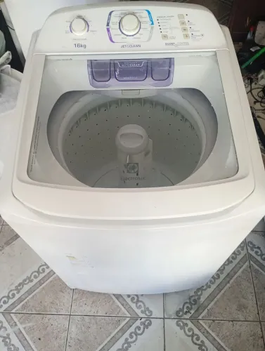 Máquina de lavar 16 kg