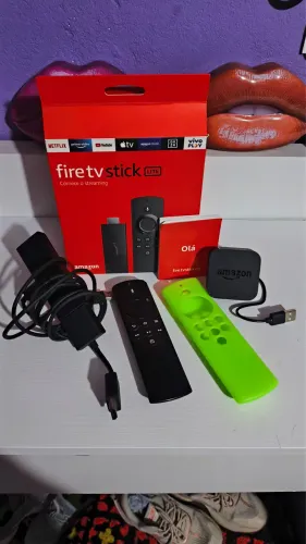 Fire TV Stick Lite (3ª Geração) - Completo na Caixa