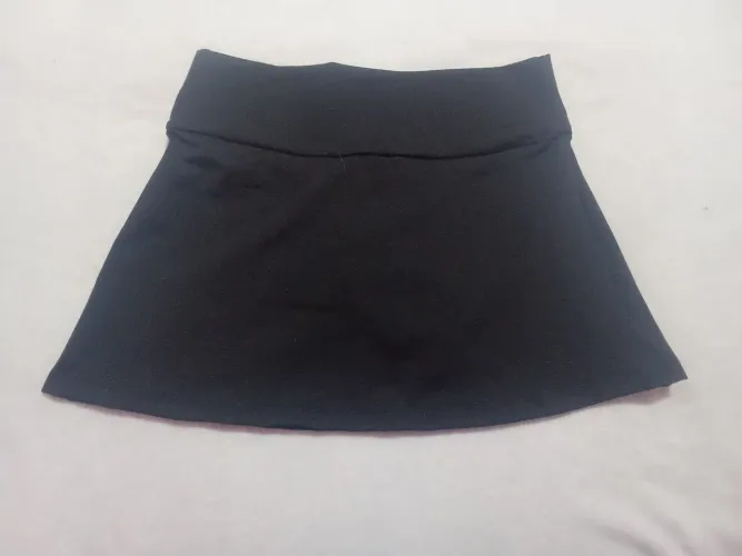 saia com shorts preta tamanho P