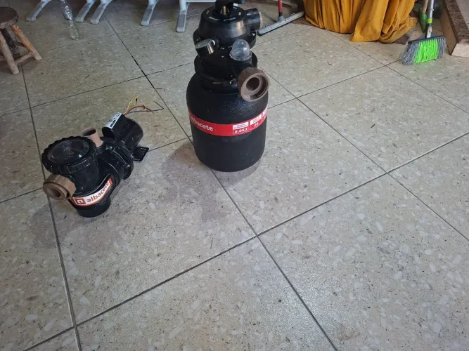 Vendo bomba para piscina + Filtro para piscina AP 20 , ambos da marca albacete e com apena