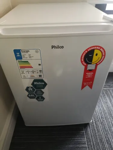 Frigobar Philco 68L Branco Porta Reversível PFG85B