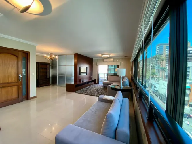 Apartamento com 3 dormitórios para alugar, 206 m² por R$ 19.182,00/mês - Centro - Florianó