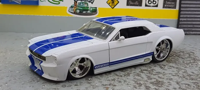 Miniatura Jada toys 1:24 Mustang 1965