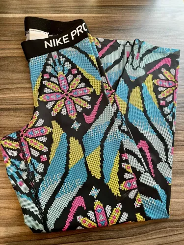 Legging Nike TAM P .