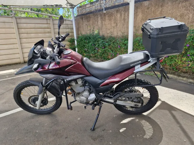 Honda XRE 300 vermelha moto excelente