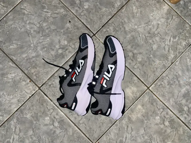 Tênis fila esportivo casual - leve e confortável
