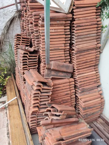 Vendo 800 telhas romanas antiga