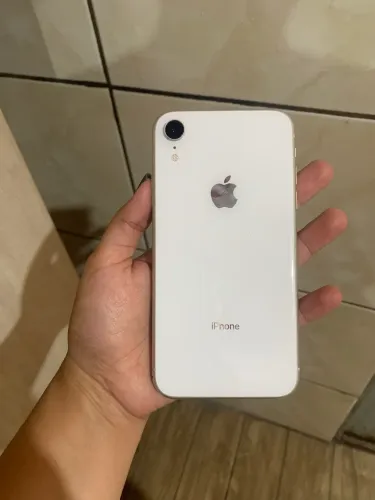 iPhone XR 64GB - Conservado - Pronto para uso