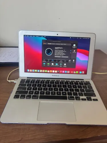 MACBOOK