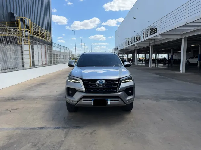 Toyota Hilux SW4 SRX 4X4 2.8 TDI 16V Dies. Aut. 2022