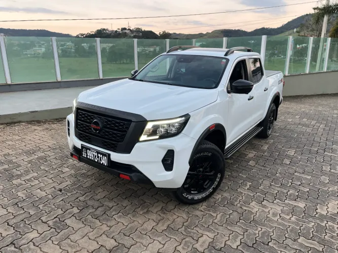 Nissan Frontier Pro4x CD 4X4 2.3 Bi-TB Die. AUT 2023