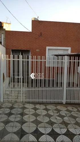 Casa á Venda com 3 dormitórios na Vila Santana - Sorocaba/SP