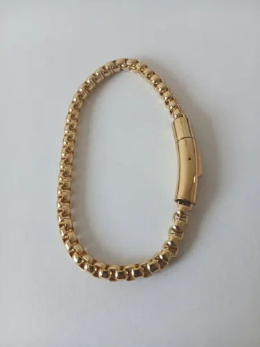 VENDO PULSEIRA DE AÇO INOXIDÁVEL DOURADA