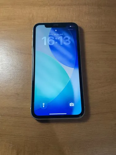 iPhone 11 128GB Branco