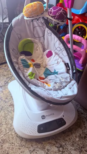 Cadeira de Descanso MamaRoo 4.0 da 4moms