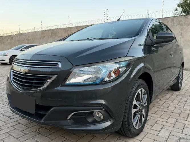 Chevrolet Onix Hatch LTZ 1.4 8V Flex Power Mec. 4P 2016