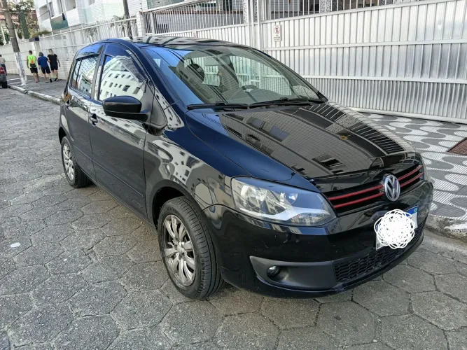 Volkswagen Fox 1.0 MI Total Flex 8V 5P 2014