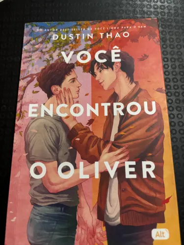 Você Encontrou o Oliver - livro de Dustin Thao