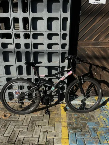 BICICLETA CALOI ANDES 21 MARCHAS ARO 26