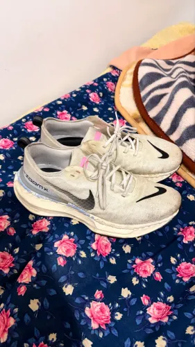 Nike Invencible Run 3 Branco